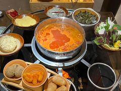 -野山舂·贵州现舂酸汤牛肉(东山店)