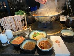 -湊湊火锅·茶憩(新中关购物中心店)