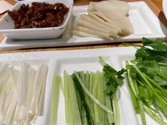 -娜仁图雅蒙古美食村(33小镇店)
