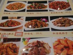 -巢香扣肉馆