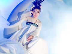 -九月鹰飞汉服摄影工作室