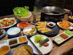 -明洞阿姨·韩式酱蟹烤肉·创意料理(三元桥店)