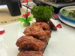 -刘姐啤酒鱼民族演艺餐厅(西街总店)