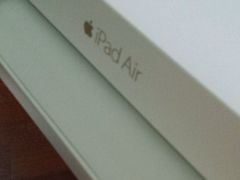 -Apple零售店(华贸购物中心店)
