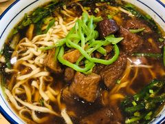 -镇南锅盖面馆(解放路店)