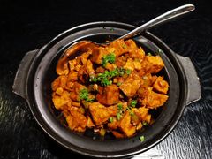 咸鱼鸡粒豆腐煲-新加坡海鲜(国贸商城店)
