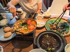 -云海肴·汽锅鸡·云南菜(天山百盛优客店)