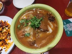 -鸿亨泰杂鱼馆(港馨家园店)