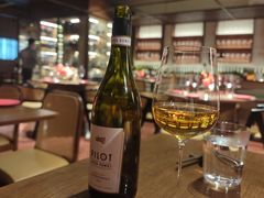 -肆海小川菜酒馆Wine Bistro (青年路店)