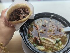 -闫家驴肉老店(华电一校店)
