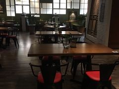 大堂-JINNS锦时 steak&pizza(浸信会礼拜堂旧址店)