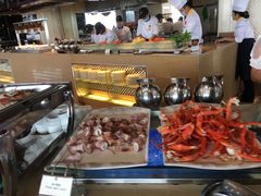 -荣誉国际酒店-云顶旋转餐厅