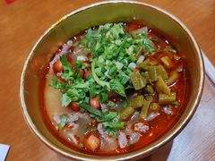 -鹤江桥·红油牛肉粉(SKP店)