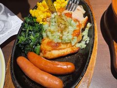 蒜香鸡排配烟熏烤肠-萨莉亚意式餐厅(莲花国际广场店)