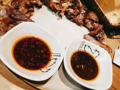 熏猪手-先启半步颠小酒馆(白麓里店)