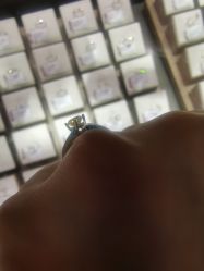 -六福珠寶(巴黎春天五角场店)