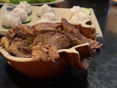 -茅草房·河畔园林火锅