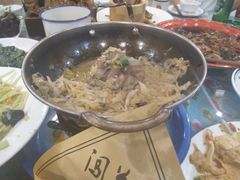 -闯关东东北农家菜(崂山石老人店)