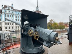 -阿芙乐尔号巡洋舰