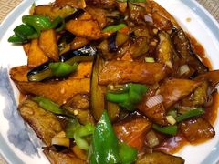 地三鲜-东北哈尔滨酱骨头馆房掌柜铁锅炖