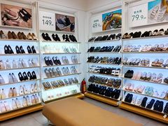 -hotwind热风(世纪东方广场店)