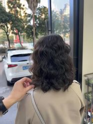 点击看大图 -十六番发型师事务所