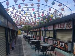 -亚龙湾亚泰商业街