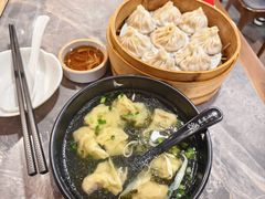 -莱莱小笼·乔艾