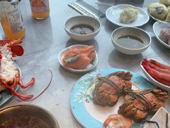 -雍容荟帝王蟹活龙虾展台自助(IFS黑金店)