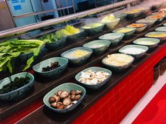 自助取餐区-东川麻辣香锅