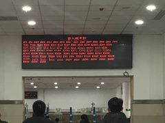 左手边京九候车-衡水站