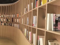 -涨巢·潮玩水疗局