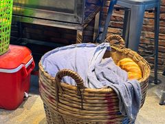 -Bánh Mì Huynh Hoa