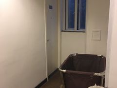 -7天连锁酒店(上海徐家汇龙华路地铁站店)