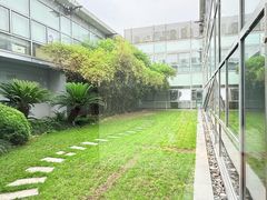 -奔驰上海利星(七宝店)