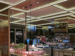 -大中华希尔顿酒店-念自助餐·嗨啤·小龙虾