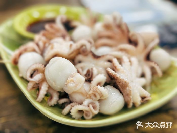 贞姨美食·老字号海鲜大排档芥末白灼八爪鱼图片