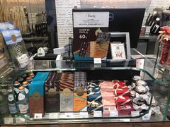 -VENCHI 闻绮(北京国贸商城店)