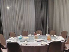 -荷塘秋月·本帮江浙菜(国权路店)