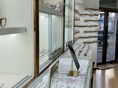 -翰佐蔡司小乐圆·依视路星趣控·暴龙眼镜折扣店