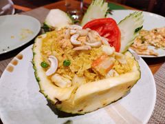 菠萝海鲜炒饭-mango tree芒果树泰国餐厅(青岛万象城店)