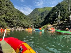 -安吉龙王山峡谷漂流