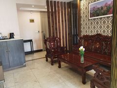 -白玉兰酒店(上海田子坊马当路地铁站店)