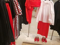 -COS(月星环球港店)