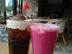 草莓火龙果优酪奶盖-必胜客(WOW象山涌金广场店)