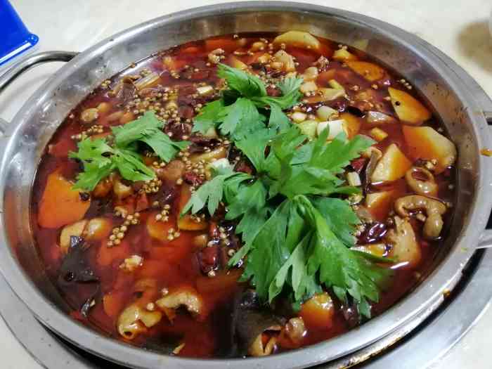 肥肠爱上鸡(璧山店)-"新店,位置在文风桥前面点儿.旁边是李记串.