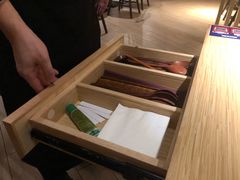餐具摆设-舞漁日料美人胶原锅(陆家嘴中心店)