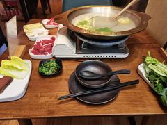-天成·潮州牛肉脆肉鱼生蚝自助火锅
