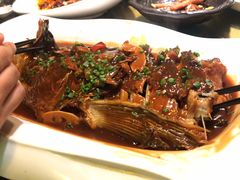 红烧鱼头-永泰望湖酒店