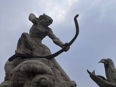 -巴陵广场